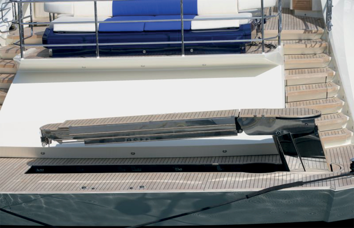 Opacmare 1712 gangway detail