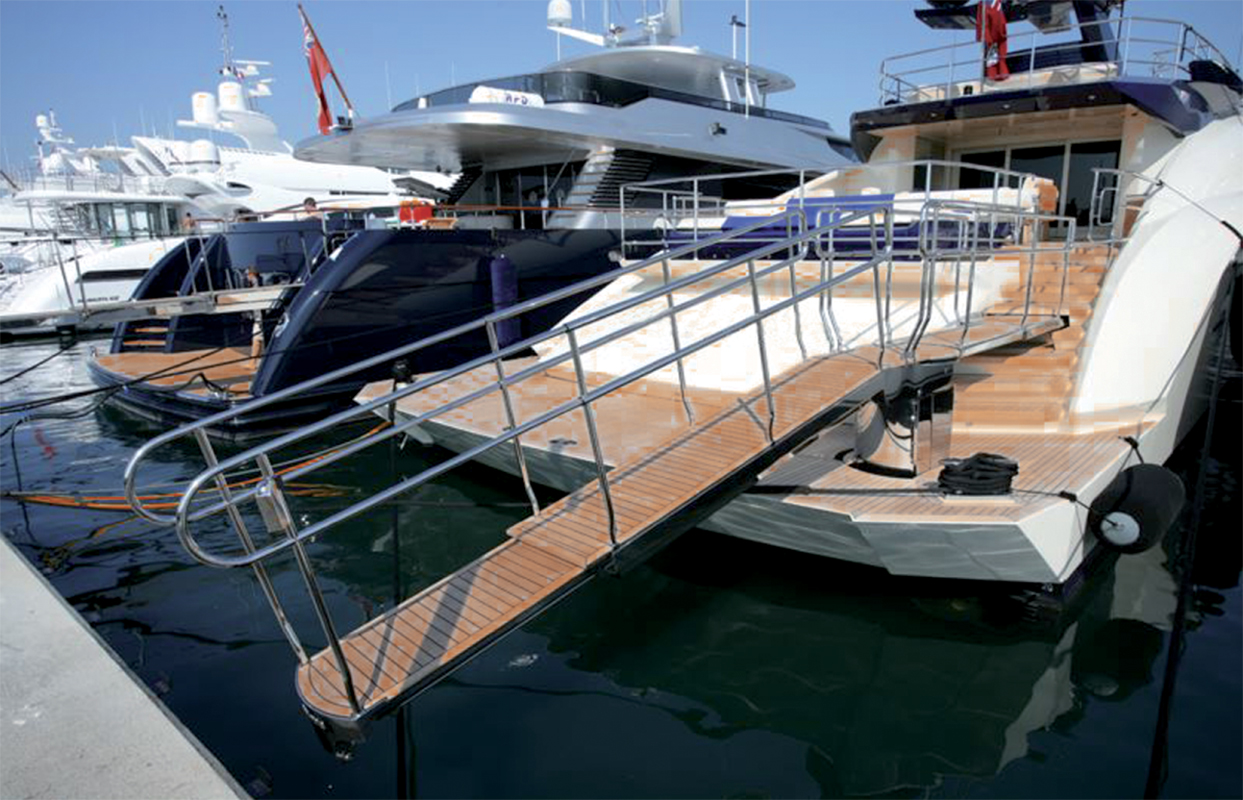 Opacmare gangway detail